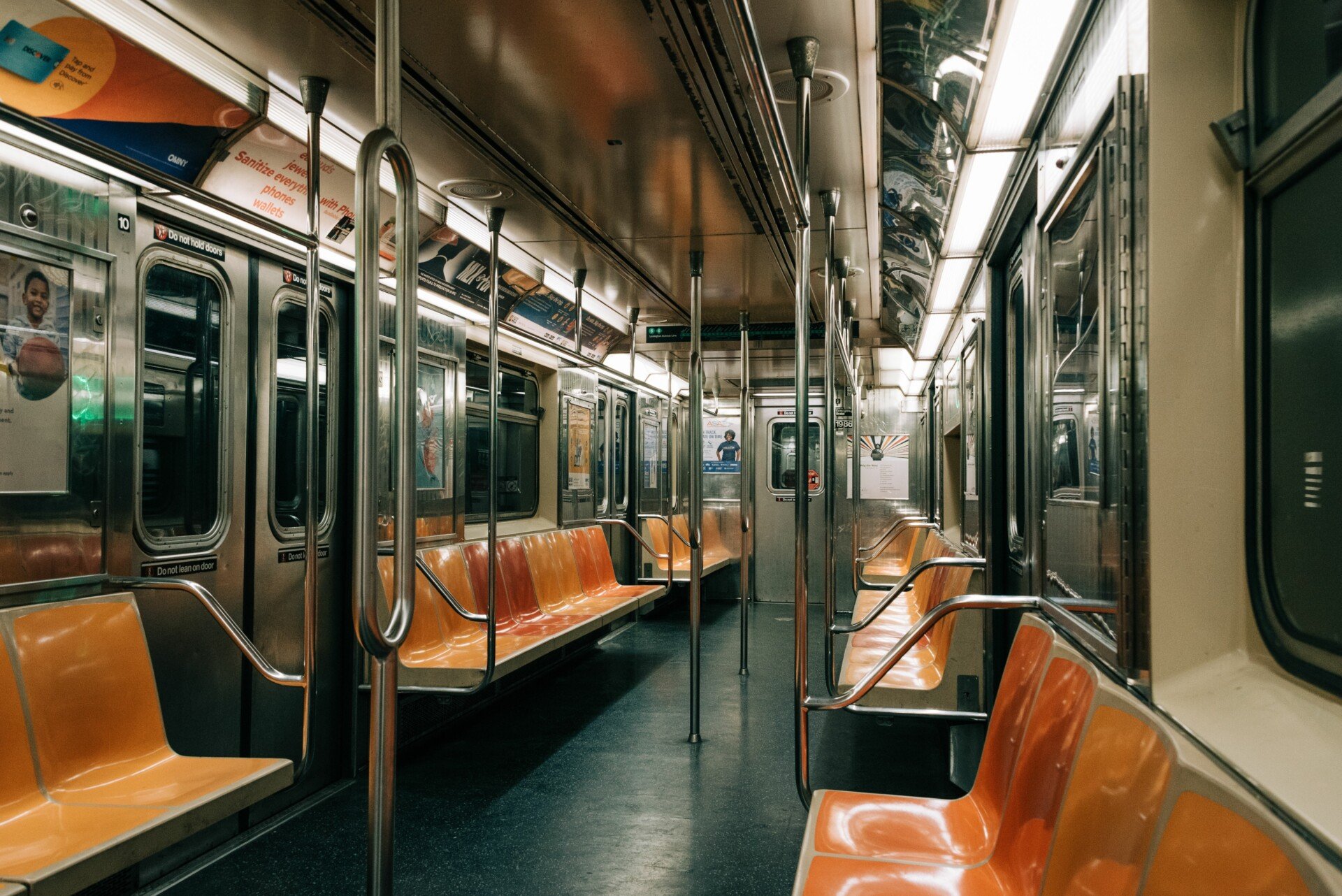 Piliavin (1969) Subway Samaritan Study 1 Empty 6 train subway car in New York City